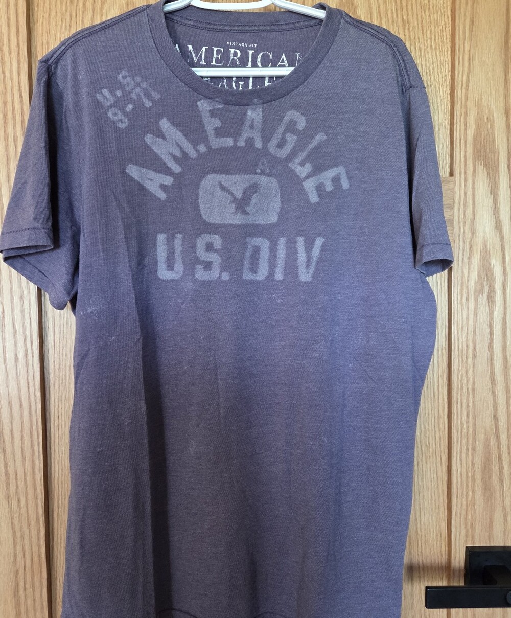 American Eagle Outfitters Men's Purple Faded Graphic Short-Sleeve Tee
